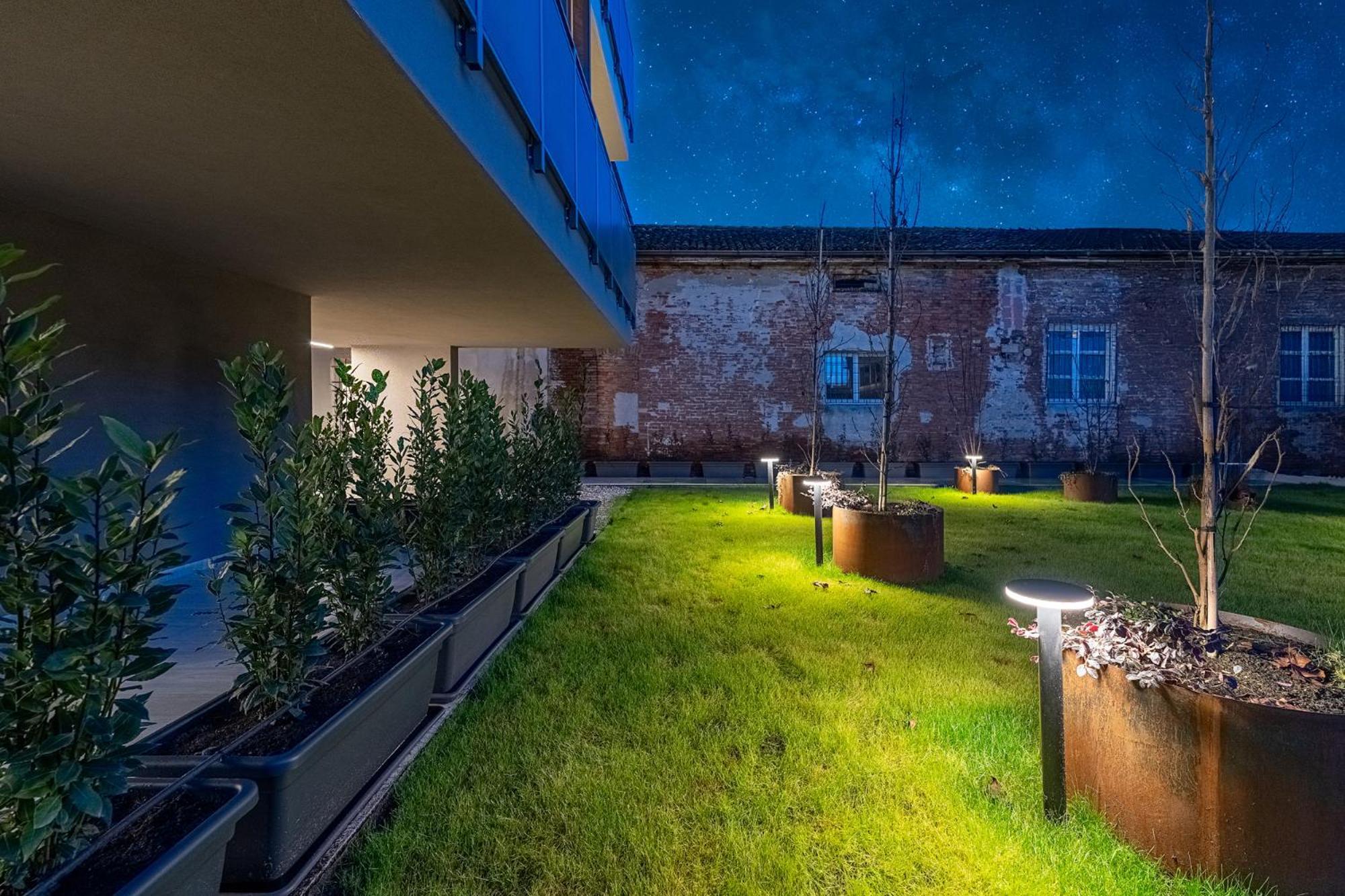 Cremona Inn Aparthotel Exterior photo